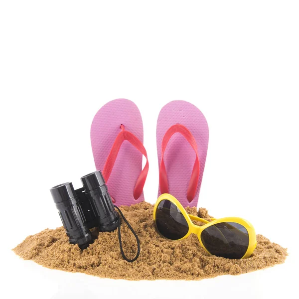Chinelos rosa na praia — Fotografia de Stock