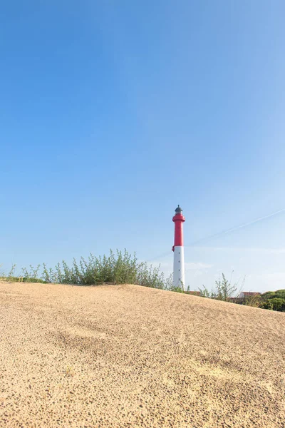 Fyr vid stranden — Stockfoto