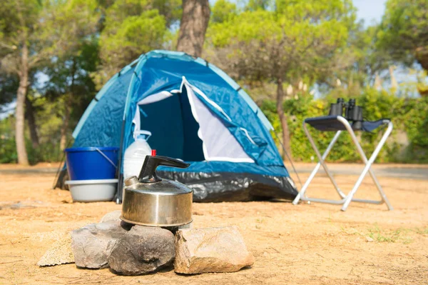 Tent voor avontuur camping — Stockfoto
