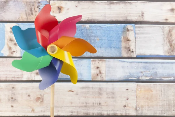 Цветная игрушка Виндмилл — стоковое фото