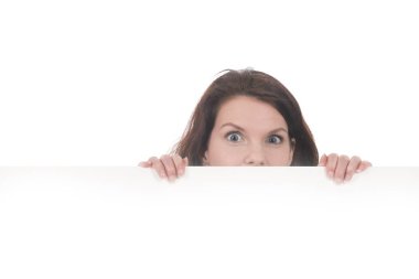 Reklam için beyaz tahta olan kadın