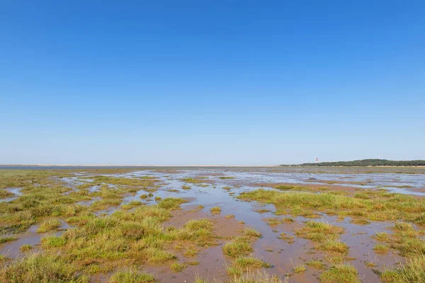 Leuchtturm an der französischen Atlantikküste — Stockfoto