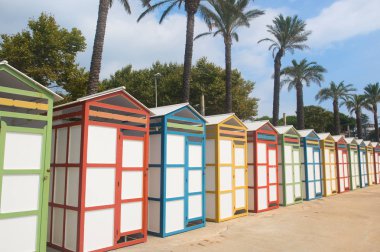 renkli plaj kulübe
