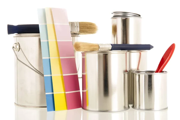 Paint tins and brushes — Stock Photo, Image