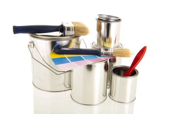 Cajas y pinceles de pintura — Foto de Stock