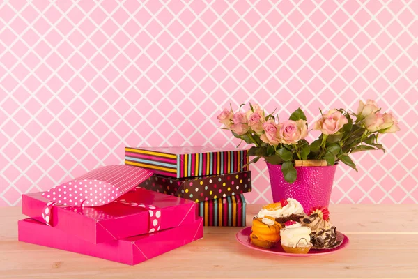 Birthday pastry in pink — Stock Photo, Image