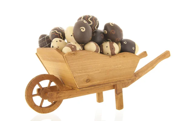 Wheelbarrow full easter eggs — Stock Photo, Image