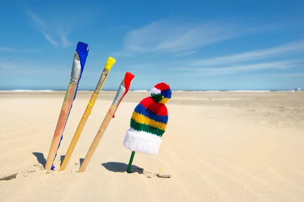 Spazzole di vernice a spiaggia — Foto Stock