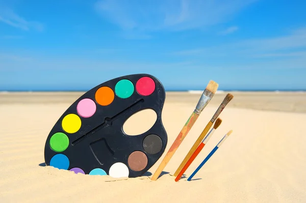 Painting at the beach — Stock Photo, Image