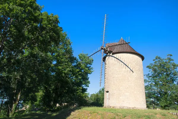 フランスのドルドーニュ県の風車村ドンム — ストック写真