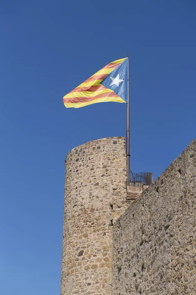 Antigua fortaleza en Llagostera española — Foto de Stock