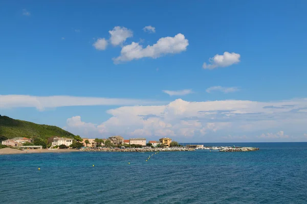 Malá vesnice na Cap Corse — Stock fotografie