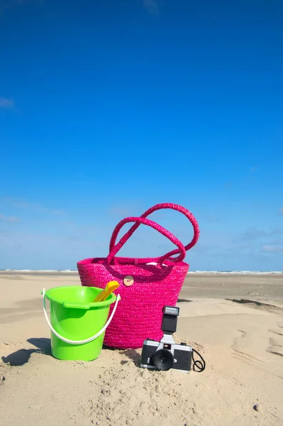 Gepäck am Strand — Stockfoto