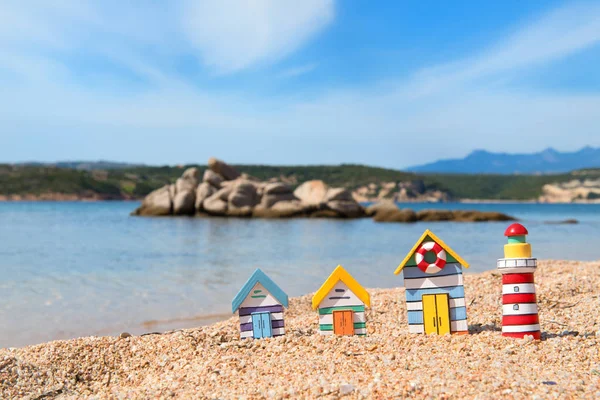 Costa com aldeia em miniatura — Fotografia de Stock