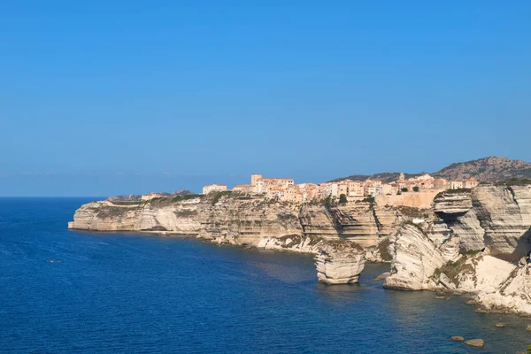 Fransız Korsika Sının Güneyinde Kayalıklarda Bonifacio Şehri — Stok fotoğraf