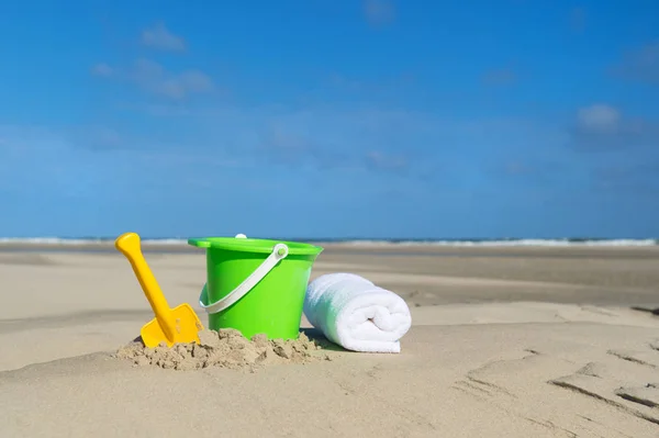 Speelgoed Het Lege Strand — Stockfoto