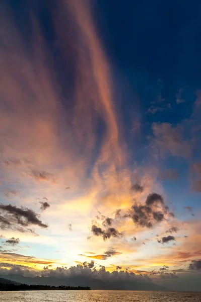 Lovina Beach günbatımı