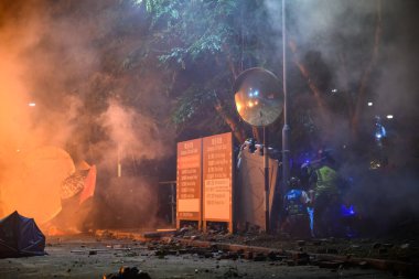 Hong Ko 'daki Çin Üniversitesi' nde iki numaralı köprü savaşı.