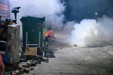 Hong Ko 'daki Çin Üniversitesi' nde iki numaralı köprü savaşı.