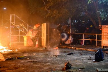 Hong Ko 'daki Çin Üniversitesi' nde iki numaralı köprü savaşı.