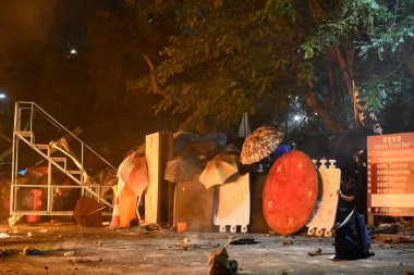 Hong Ko 'daki Çin Üniversitesi' nde iki numaralı köprü savaşı.