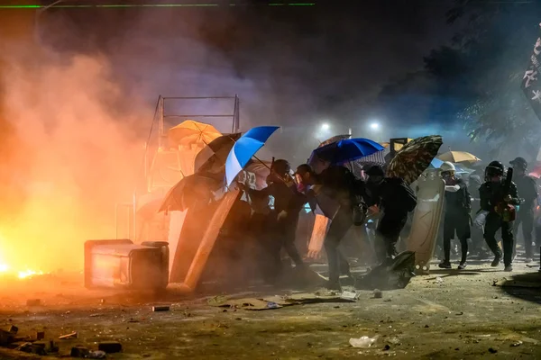 Slag bij brug nummer twee in de Chinese universiteit van Hong Ko — Stockfoto