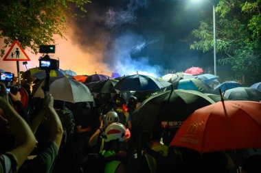 Hong Ko 'daki Çin Üniversitesi' nde iki numaralı köprü savaşı.