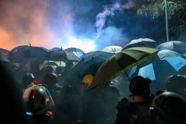 Hong Ko 'daki Çin Üniversitesi' nde iki numaralı köprü savaşı.