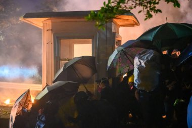 Hong Ko 'daki Çin Üniversitesi' nde iki numaralı köprü savaşı.