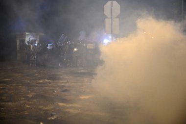 Hong Ko 'daki Çin Üniversitesi' nde iki numaralı köprü savaşı.