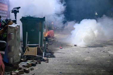 Hong Ko 'daki Çin Üniversitesi' nde iki numaralı köprü savaşı.