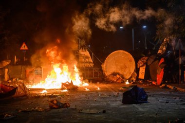 Hong Ko 'daki Çin Üniversitesi' nde iki numaralı köprü savaşı.