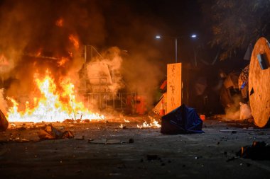 Hong Ko 'daki Çin Üniversitesi' nde iki numaralı köprü savaşı.