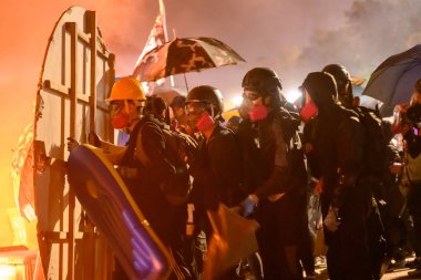 Hong Ko 'daki Çin Üniversitesi' nde iki numaralı köprü savaşı.