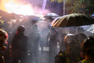 Hong Ko 'daki Çin Üniversitesi' nde iki numaralı köprü savaşı.
