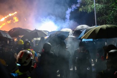 Hong Ko 'daki Çin Üniversitesi' nde iki numaralı köprü savaşı.