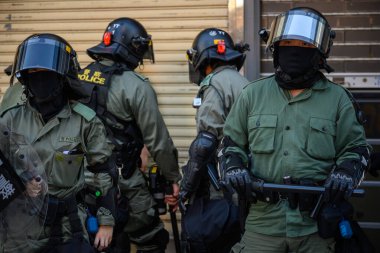 Polyu Kuşatması 'nın ikinci günü. Halk halkla ilişkisini kesmeye çalışıyor