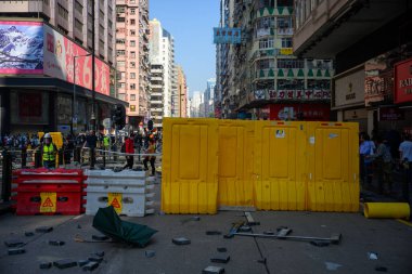 Polyu Kuşatması 'nın ikinci günü. Halk halkla ilişkisini kesmeye çalışıyor