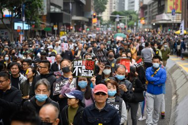 Hong Kong - 1 Ocak 2020: Bir milyon kişi demoya katıldı, genel oy hakkı talebi, 2020 doğrudan Yasa Konseyi seçimleri, işlevsel seçmenler olmaksızın.