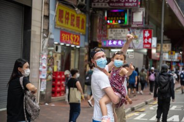 Hong Kong - 24 Mayıs 2020: Ant Ulusal Güvenlik Yasası Hong Kong 'da protesto. Polis göz yaşartıcı gaz.