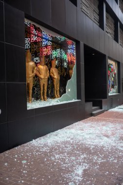 Hong Kong - 24 Mayıs 2020: Ant Ulusal Güvenlik Yasası Hong Kong 'da protesto. Polis göz yaşartıcı gaz.