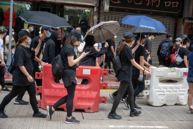 Hong Kong - 24 Mayıs 2020: Ant Ulusal Güvenlik Yasası Hong Kong 'da protesto. Polis göz yaşartıcı gaz.
