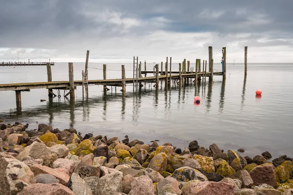 Etapa de aterrizaje en la costa del Mar del Norte en la isla Amrum — Foto de Stock