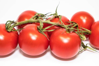 Beyaz arka plan ile izole kırmızı domates