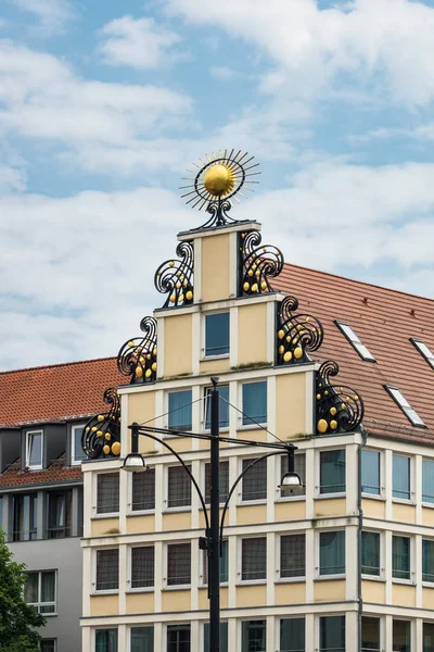 Detalle de un edificio en Rostock, Alemania — Foto de Stock