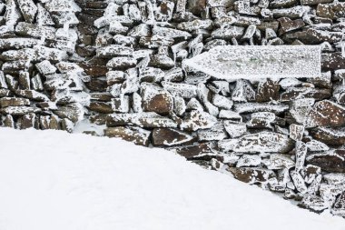 Çek Cumhuriyeti, Dev Dağlar 'da kışın karla kaplı.