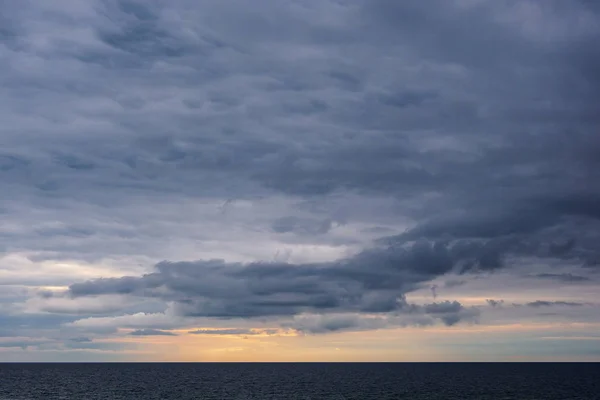 Clouds on shore of the Baltic Sea — Stock Photo, Image