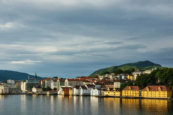 Vista a la ciudad Bergen en Noruega — Foto de Stock