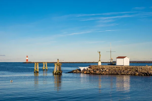 Krtek na pobřeží Baltského moře v Warnemuende, Německo — Stock fotografie