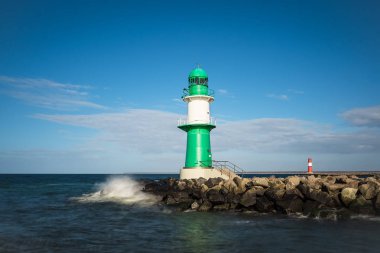 Warnemuende, Almanya'da Baltık Denizi kıyısında köstebek